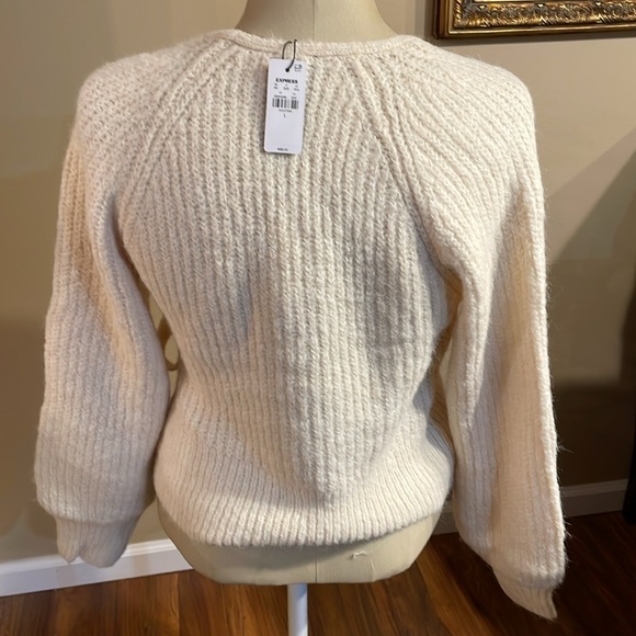 Express Sweater - Picture 6 of 11